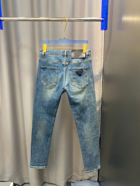 spring and summer handsome mens casual jeans highquality comfortable breathable cotton blend material luxury brand designer blue jeans
spring and summer handsome mens casual jeans highquality comfortable breathable cotton blend material luxury brand designer blue jeans