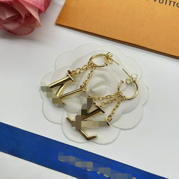 women hoops earrings fashion womens big circle simple earring jewelry luxurys designer earrings letter v stud earring wholesale e-032, Silver
women hoops earrings fashion womens big circle simple earring jewelry luxurys designer earrings letter v stud earring wholesale e-032, Silver