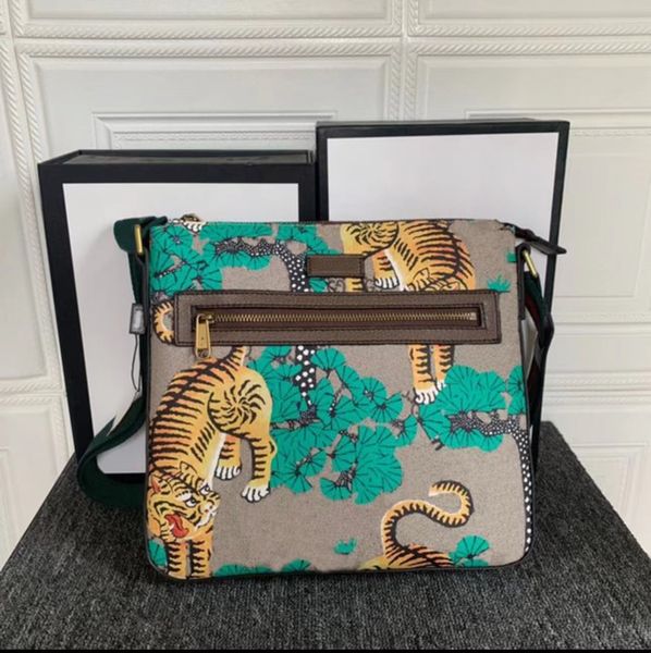 men's printed messenger bag interior shoulder handbag messenger bag brand designer fashionable purse new style
men's printed messenger bag interior shoulder handbag messenger bag brand designer fashionable purse new style