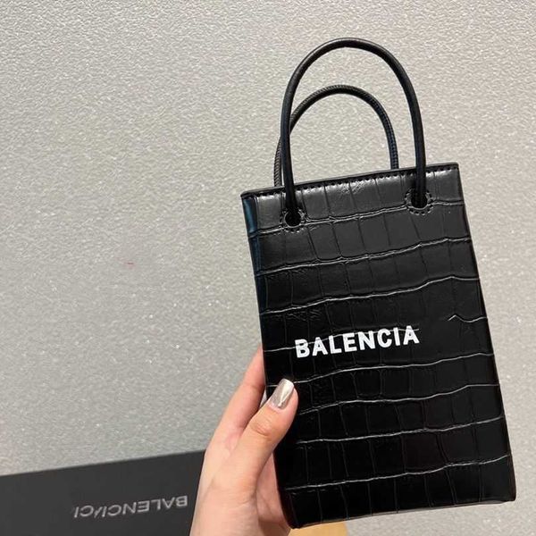 designer balencigas women bags new paris mobile phone bag alligator lettered hand messenger mobile phone bag fashion versatile men's an
designer balencigas women bags new paris mobile phone bag alligator lettered hand messenger mobile phone bag fashion versatile men's an