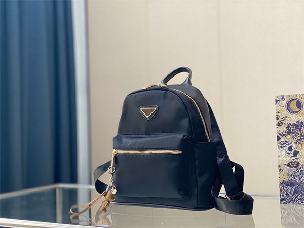2023 designer backpack luxury brand purse double shoulder straps backpacks women wallet real leather bags with bear
2023 designer backpack luxury brand purse double shoulder straps backpacks women wallet real leather bags with bear
