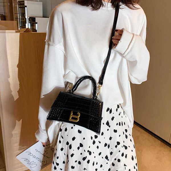 65%off new luxury fashion bags hourglass small square portable women's shoulder bag texture ladies shoulder handbags designer bags purs
65%off new luxury fashion bags hourglass small square portable women's shoulder bag texture ladies shoulder handbags designer bags purs