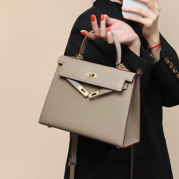 factory wholesale women's bag messenger portable leather women's bag shoulder messenger handbags 55%off tpy0
factory wholesale women's bag messenger portable leather women's bag shoulder messenger handbags 55%off tpy0