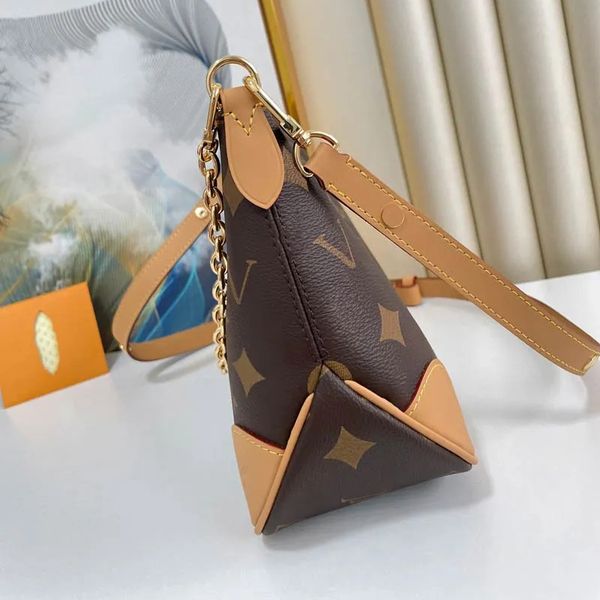designer tote womens designers bag boulogne bags fashion handbags texture wide strap one shoulder versatile messenger tote
designer tote womens designers bag boulogne bags fashion handbags texture wide strap one shoulder versatile messenger tote