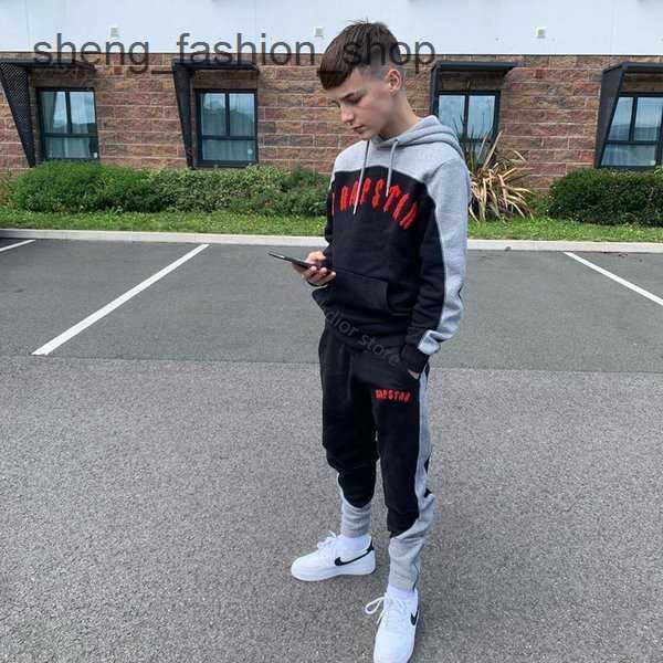 1 to 1 quality luxury trapstar hoodie embroidery decoding sportswear grey revolution high street men and women couple jumpers multiple 3 xm6, Black
1 to 1 quality luxury trapstar hoodie embroidery decoding sportswear grey revolution high street men and women couple jumpers multiple 3 xm6, Black