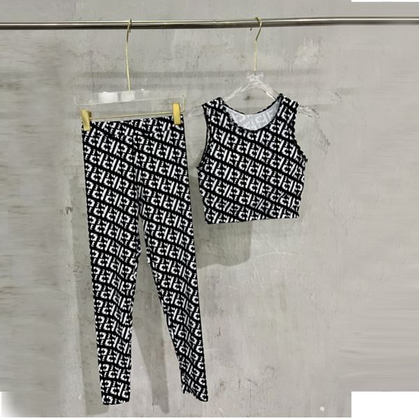 fashion women casual tracksuit s designer luxury yoga set gym workout fitness clothing female high waist legging bra sportwear 789
fashion women casual tracksuit s designer luxury yoga set gym workout fitness clothing female high waist legging bra sportwear 789