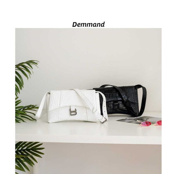 2023 women bags factory handbags 55%off leather women's downtown cowhide wide shoulder buckle hourglass bag designer luxury shoulder ha
2023 women bags factory handbags 55%off leather women's downtown cowhide wide shoulder buckle hourglass bag designer luxury shoulder ha