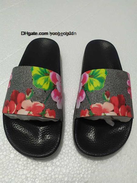 women slippers shoes slide summer fashion wide flat slippery sandals slipper flip flop size 35-45 with flower box, Black
women slippers shoes slide summer fashion wide flat slippery sandals slipper flip flop size 35-45 with flower box, Black