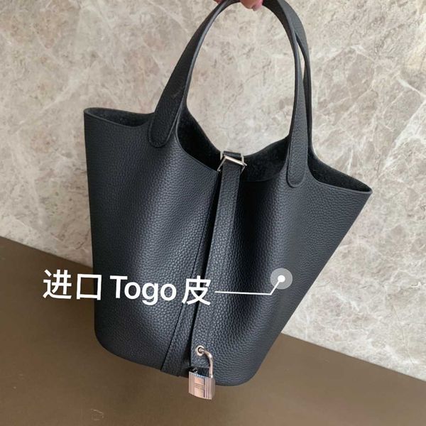 wholesale designer h ormes totes handbags high-end quality leather women's bag handbag bucket 2023 new litchi pattern layer kraft veget
wholesale designer h ormes totes handbags high-end quality leather women's bag handbag bucket 2023 new litchi pattern layer kraft veget