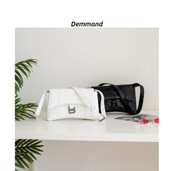 designer bags 55%off leather women's downtown cowhide wide shoulder buckle hourglass bag new fashion shoulder crossbody handbags
designer bags 55%off leather women's downtown cowhide wide shoulder buckle hourglass bag new fashion shoulder crossbody handbags