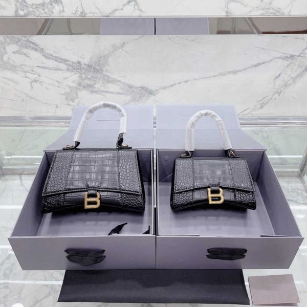 68%off new luxury fashion bags leather hourglass cowhide shoulder small square women's bag ladies shoulder handbags designer bags purse
68%off new luxury fashion bags leather hourglass cowhide shoulder small square women's bag ladies shoulder handbags designer bags purse