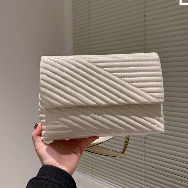 chains bag stripes bags totes 2023 luxury designer brand fashion shoulder handbags quality women thread flap bag clutch cross body totes art
chains bag stripes bags totes 2023 luxury designer brand fashion shoulder handbags quality women thread flap bag clutch cross body totes art