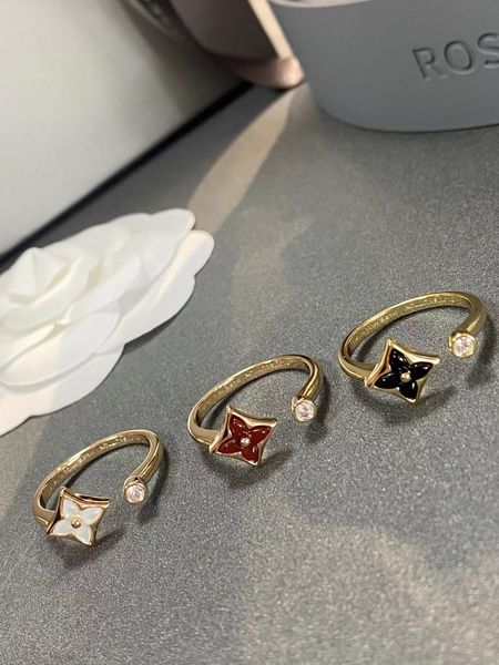 fashion luxury women's ring s925 silver gold four-leaf clover designer band rings for woman small fresh simple niche senior sense openi
fashion luxury women's ring s925 silver gold four-leaf clover designer band rings for woman small fresh simple niche senior sense openi