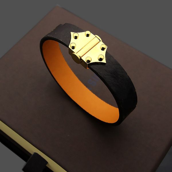 luxury charm bracelets designer four leaf flower bracelet wholesale letter v bracelet brown pattern leather bangles for mens womens bijoux c, Golden;silver
luxury charm bracelets designer four leaf flower bracelet wholesale letter v bracelet brown pattern leather bangles for mens womens bijoux c, Golden;silver