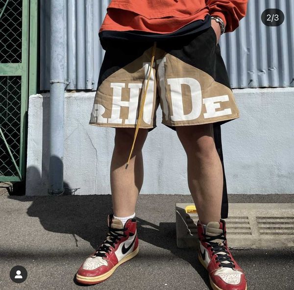 clothes and shorts rhude letter printed two-color splicing drawstring high street fashion, White;black
clothes and shorts rhude letter printed two-color splicing drawstring high street fashion, White;black