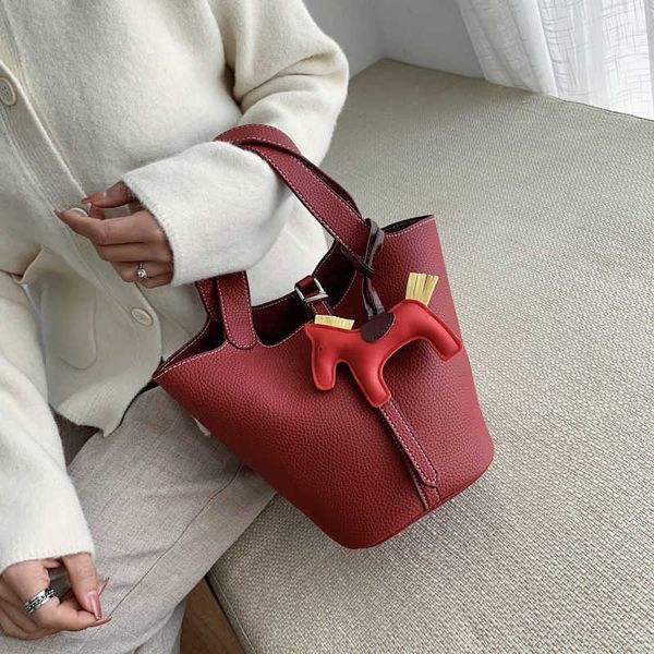 wholesale designer h ermes totes handbags red wedding bag bridal 2023 new fashion versatile handbag female large capacity vegeta
wholesale designer h ermes totes handbags red wedding bag bridal 2023 new fashion versatile handbag female large capacity vegeta