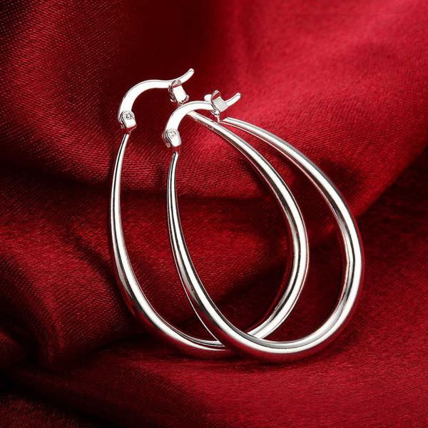 hoop earrings smooth circle big for women lady fashion charm wedding jewelry gift, Golden;silver
hoop earrings smooth circle big for women lady fashion charm wedding jewelry gift, Golden;silver