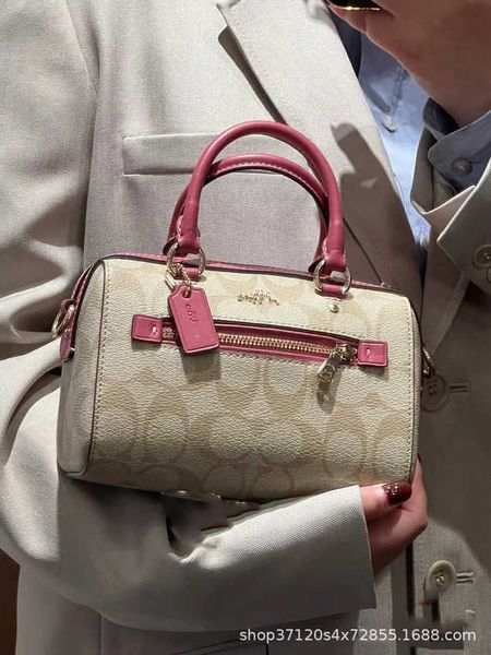 factory wholesale women's bag 22 mini rowan crossbody bag one shoulder classic shoulder messenger handbags 55%off
factory wholesale women's bag 22 mini rowan crossbody bag one shoulder classic shoulder messenger handbags 55%off