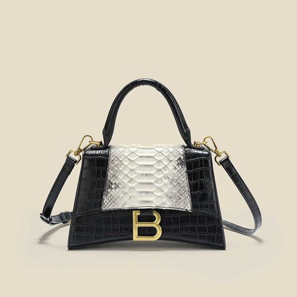68%off new luxury fashion bags texture small square portable hourglass bag versatile single shoulder ladies shoulder handbags designer bags
68%off new luxury fashion bags texture small square portable hourglass bag versatile single shoulder ladies shoulder handbags designer bags