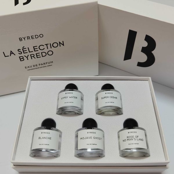 Fragrance Vietnam Net Red Mini q Perfume Sample No Man's Land Desert Solitary Soul 10ml Gift Box Five Piece Set
Fragrance Vietnam Net Red Mini q Perfume Sample No Man's Land Desert Solitary Soul 10ml Gift Box Five Piece Set