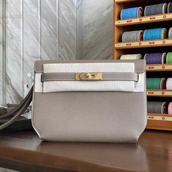women's leather clutch luxury designer shoulder bag brand fashion genuine leather party office flip tote bag solid color wallet
women's leather clutch luxury designer shoulder bag brand fashion genuine leather party office flip tote bag solid color wallet