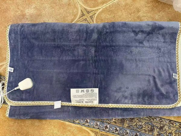 beauty items selling electric heated throw heating warm usb electric blankets controller electric blanket for winter 150*180
beauty items selling electric heated throw heating warm usb electric blankets controller electric blanket for winter 150*180