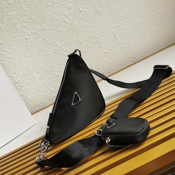 2023 bag designer bag handbag crossbody bag nylon canvas the new triangle bag quality wallet leather fashion handbags purses clutch tote sho
2023 bag designer bag handbag crossbody bag nylon canvas the new triangle bag quality wallet leather fashion handbags purses clutch tote sho