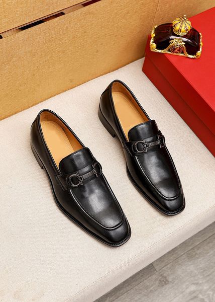 2023 men's party wedding dress shoes slip on vintage men brand formal oxfords casual new outdoor footwear flats size 38-45, Black
2023 men's party wedding dress shoes slip on vintage men brand formal oxfords casual new outdoor footwear flats size 38-45, Black