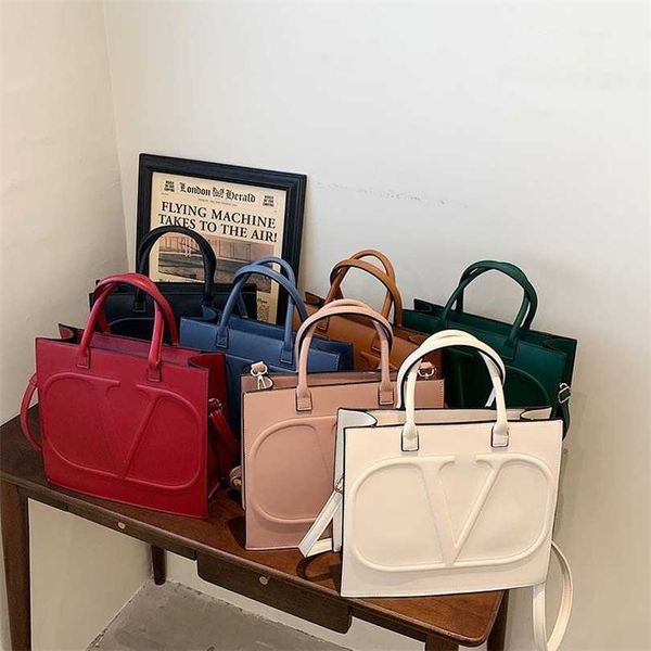 20% off handbag 2023 fashionable new net red cross-border trade shoulder messenger embroidered bag
20% off handbag 2023 fashionable new net red cross-border trade shoulder messenger embroidered bag