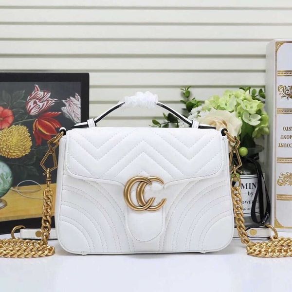handbag 2023 hand fashionable new european and fashion rhombus chain lock square classic shoulder messenger small bag
handbag 2023 hand fashionable new european and fashion rhombus chain lock square classic shoulder messenger small bag