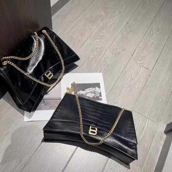 2023 women bags factory handbags 55%off hourglass large capacity chain single shoulder diagonal bag red man designer luxury shoulder handbag
2023 women bags factory handbags 55%off hourglass large capacity chain single shoulder diagonal bag red man designer luxury shoulder handbag