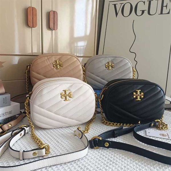 22% off handbag 2023 fashionable new trade fashion simple rhombic solid color shoulder semicircle bag texture minority oblique cross
22% off handbag 2023 fashionable new trade fashion simple rhombic solid color shoulder semicircle bag texture minority oblique cross