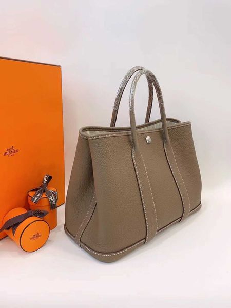 h gardens bag garden handbags new bag garden30 full leather elephant gray carved handbag with real logo
h gardens bag garden handbags new bag garden30 full leather elephant gray carved handbag with real logo