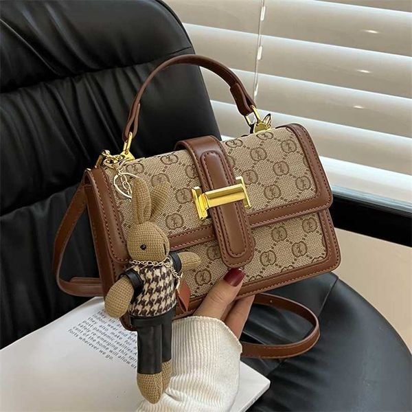 20% off handbag 2023 fashionable new shoulder fashion shoulder messenger bag portable embroidered
20% off handbag 2023 fashionable new shoulder fashion shoulder messenger bag portable embroidered