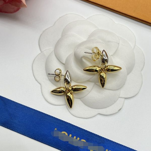 women hoops earrings fashion womens big circle simple earring jewelry luxurys designer earrings letter v stud earring wholesale e-029, Silver
women hoops earrings fashion womens big circle simple earring jewelry luxurys designer earrings letter v stud earring wholesale e-029, Silver
