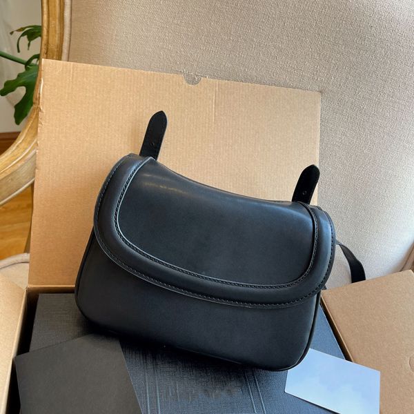fashion designer saddle handbag messenger bag women's shoulder bag handbag women's messenger bag evening dress
fashion designer saddle handbag messenger bag women's shoulder bag handbag women's messenger bag evening dress