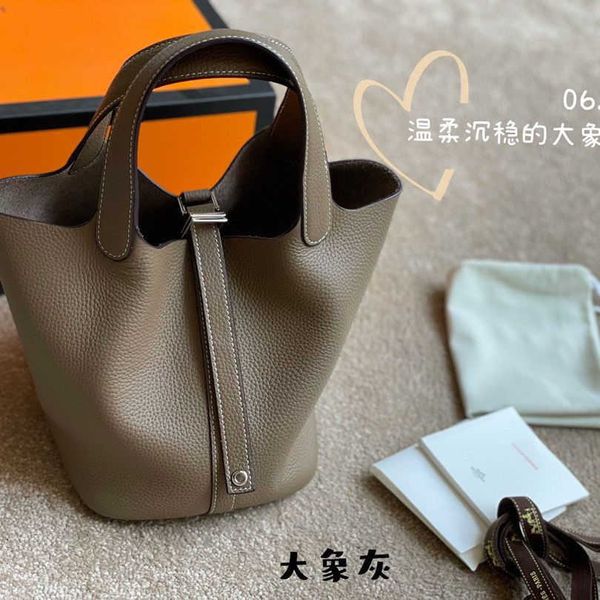 wholesale designer h ormes totes handbags bucket bag 2023 new fashion leather women's head layer cowhide h home basket portable have lo
wholesale designer h ormes totes handbags bucket bag 2023 new fashion leather women's head layer cowhide h home basket portable have lo
