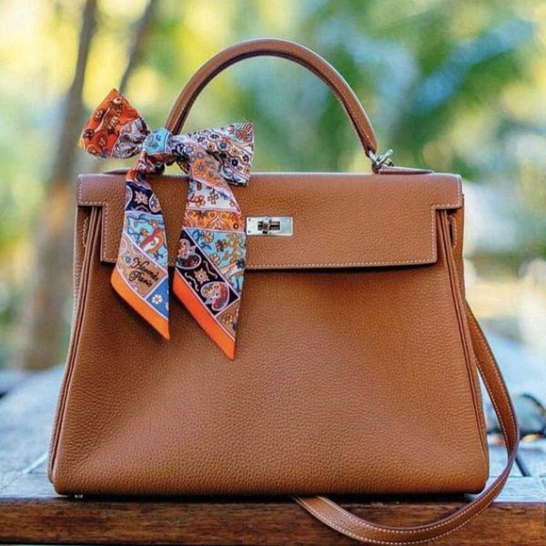 2023 women bags factory handbags 55%off cowhide one shoulder crossbody women's capacity bag designer luxury shoulder handbags
2023 women bags factory handbags 55%off cowhide one shoulder crossbody women's capacity bag designer luxury shoulder handbags