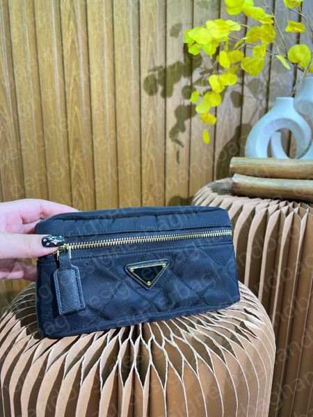 luxury chain shoulder bags triangle logo nylon waterproof parachute chest bag waist fanny pack casual travel bag lady designer satchel parac
luxury chain shoulder bags triangle logo nylon waterproof parachute chest bag waist fanny pack casual travel bag lady designer satchel parac