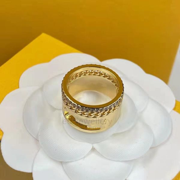2023 brand designer men's ring classic luxury design jewelry women's titanium steel alloy indelible double letter midi ring a, Silver
2023 brand designer men's ring classic luxury design jewelry women's titanium steel alloy indelible double letter midi ring a, Silver