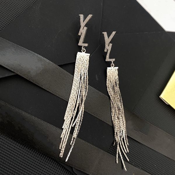 new charm silver plated luxury designer letter pendant geometric famous female crystal rhinestone metal earrings wedding party jewelry a907, Golden
new charm silver plated luxury designer letter pendant geometric famous female crystal rhinestone metal earrings wedding party jewelry a907, Golden