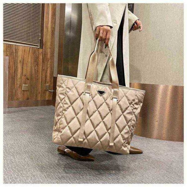 evening bags totes women handbags luxury designer tote bag rhombus check shoulder bags large capacity ladies nylon shopping bag purse wallet
evening bags totes women handbags luxury designer tote bag rhombus check shoulder bags large capacity ladies nylon shopping bag purse wallet