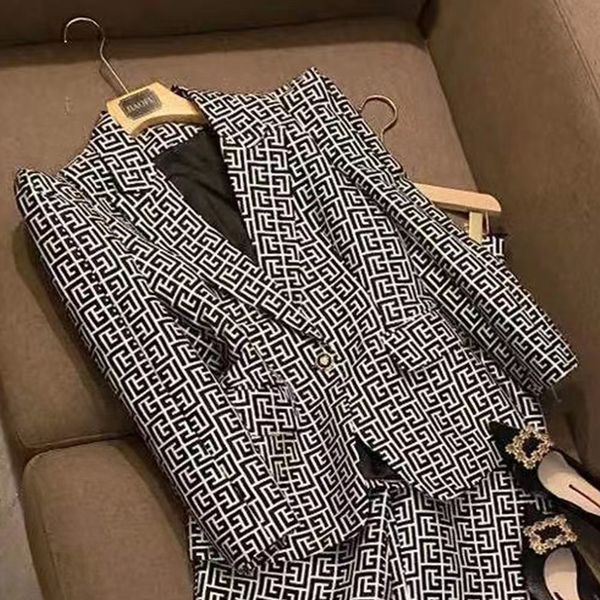 womens suits blazers tide brand retro fashion designer gray series suit jacket lion single-breasted slim plus size women's clothing a58, White;black
womens suits blazers tide brand retro fashion designer gray series suit jacket lion single-breasted slim plus size women's clothing a58, White;black