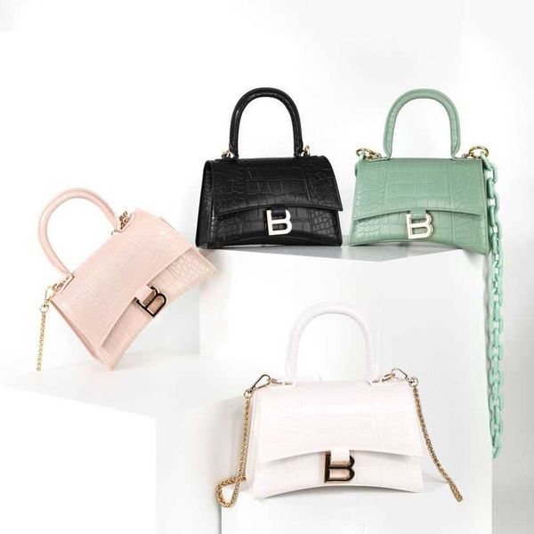 fashion women's bag 75%off hourglass small square texture shaped diagonal women's bag luxury designer handbags bags purse
fashion women's bag 75%off hourglass small square texture shaped diagonal women's bag luxury designer handbags bags purse
