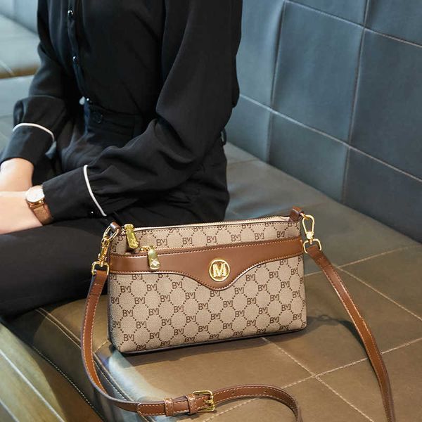 70%off new luxury fashion bags red shoulder versatile crossbody women's bag ladies shoulder handbags designer bags purse
70%off new luxury fashion bags red shoulder versatile crossbody women's bag ladies shoulder handbags designer bags purse
