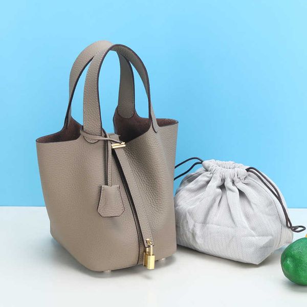 factory wholesale women's bag buckle soft hand leather female bag shoulder messenger handbags 55%off
factory wholesale women's bag buckle soft hand leather female bag shoulder messenger handbags 55%off