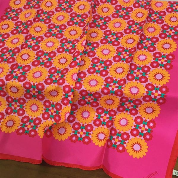 whole-new style good quality 100% silk material print letter flower pattern square scarves for women size 90cm - 90cm252w, Blue;gray
whole-new style good quality 100% silk material print letter flower pattern square scarves for women size 90cm - 90cm252w, Blue;gray