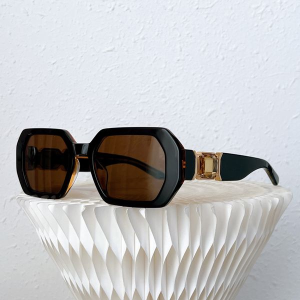 women's luxury designer sunglasses fashion holiday travel full frame inlaid with gemstones anti-radiation uv380 sun glasses, White;black
women's luxury designer sunglasses fashion holiday travel full frame inlaid with gemstones anti-radiation uv380 sun glasses, White;black