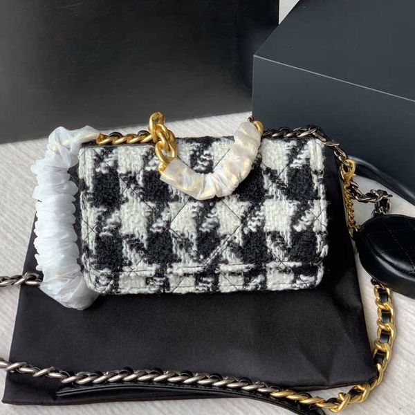 womens woc classic mini woolen hand bag gold tone metal diagonal shoulder strap three-color chain with handle multi purpose outdoor designer
womens woc classic mini woolen hand bag gold tone metal diagonal shoulder strap three-color chain with handle multi purpose outdoor designer