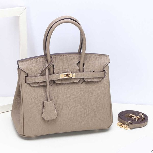 factory wholesale women's bag small cowhide women's leather one shoulder hand texture bag shoulder messenger handbags 55%off
factory wholesale women's bag small cowhide women's leather one shoulder hand texture bag shoulder messenger handbags 55%off